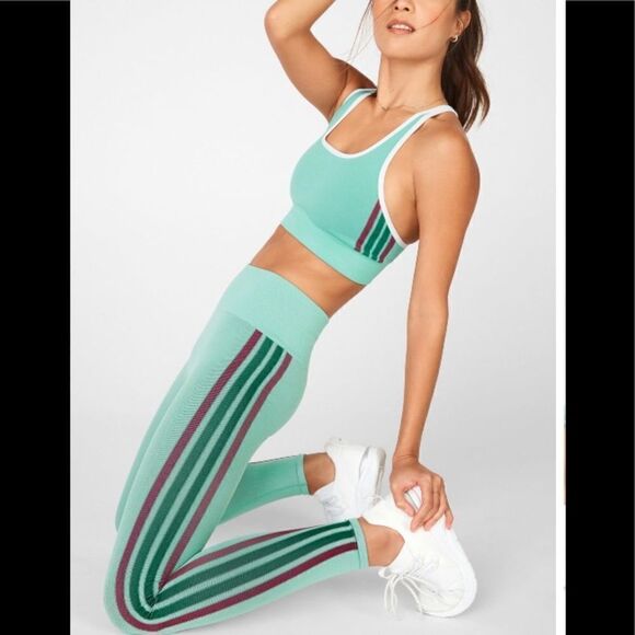 Fabletics Set Seamless Bra/Hi waisted Seamless Leg - Picture 1 of 7